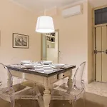 Guesthost - Campo De' Fiori Flat ローマ
