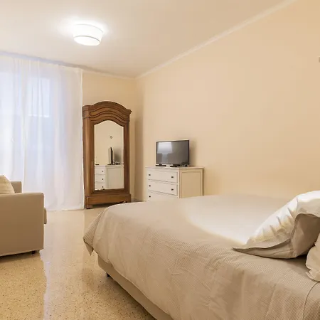 Guesthost - Campo De' Fiori Flat Rom