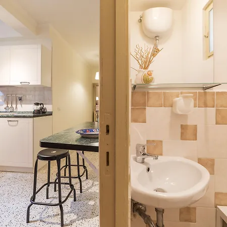 Guesthost - Campo De' Fiori Flat *