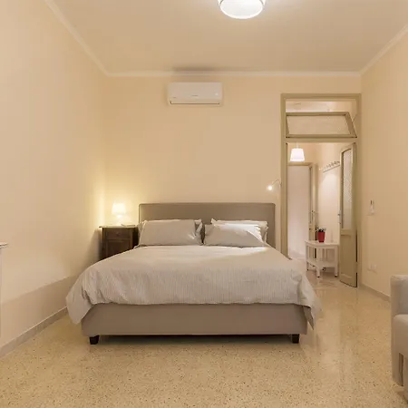 Guesthost - Campo De' Fiori Flat * Rom