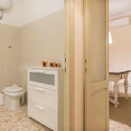 Guesthost - Campo De' Fiori Flat *