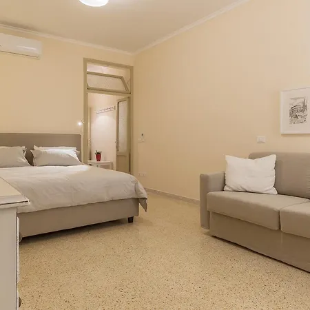 Campo De' Fiori Flat *