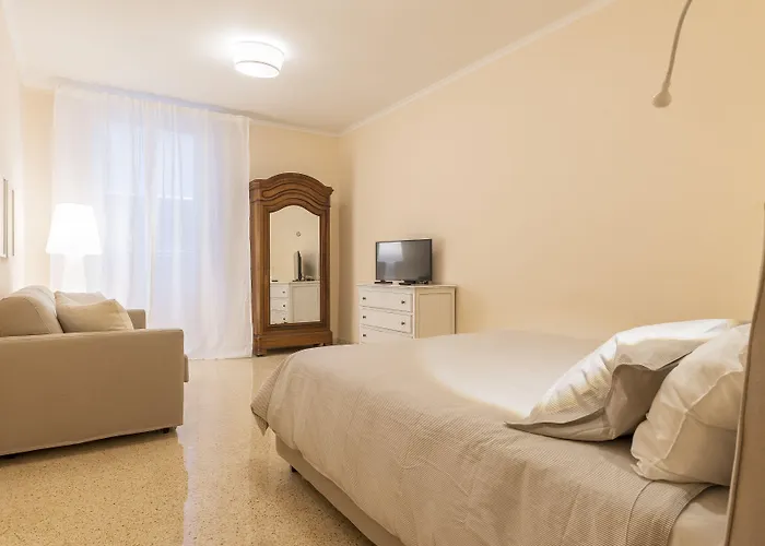 Guesthost - Campo De' Fiori Flat Rom